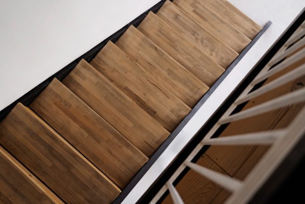 scale in legno per interni su misura